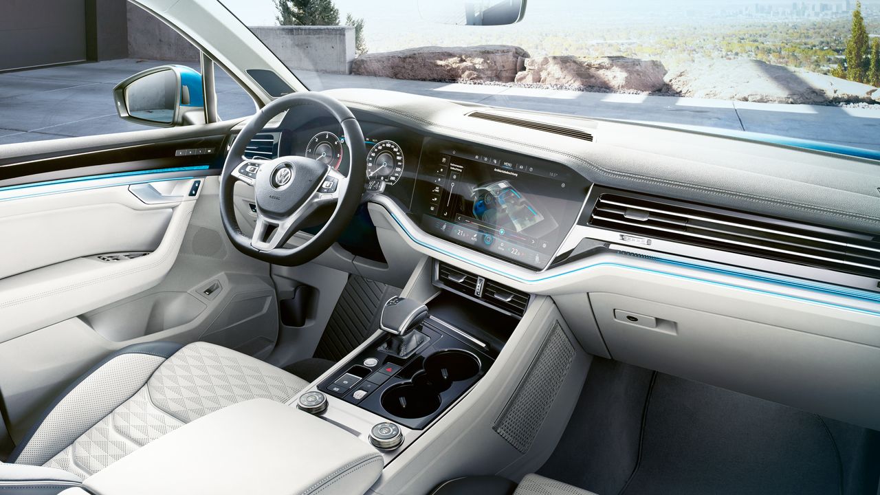 The interior view of a Volkswagen vehicle featuring its Innovision cockpit.