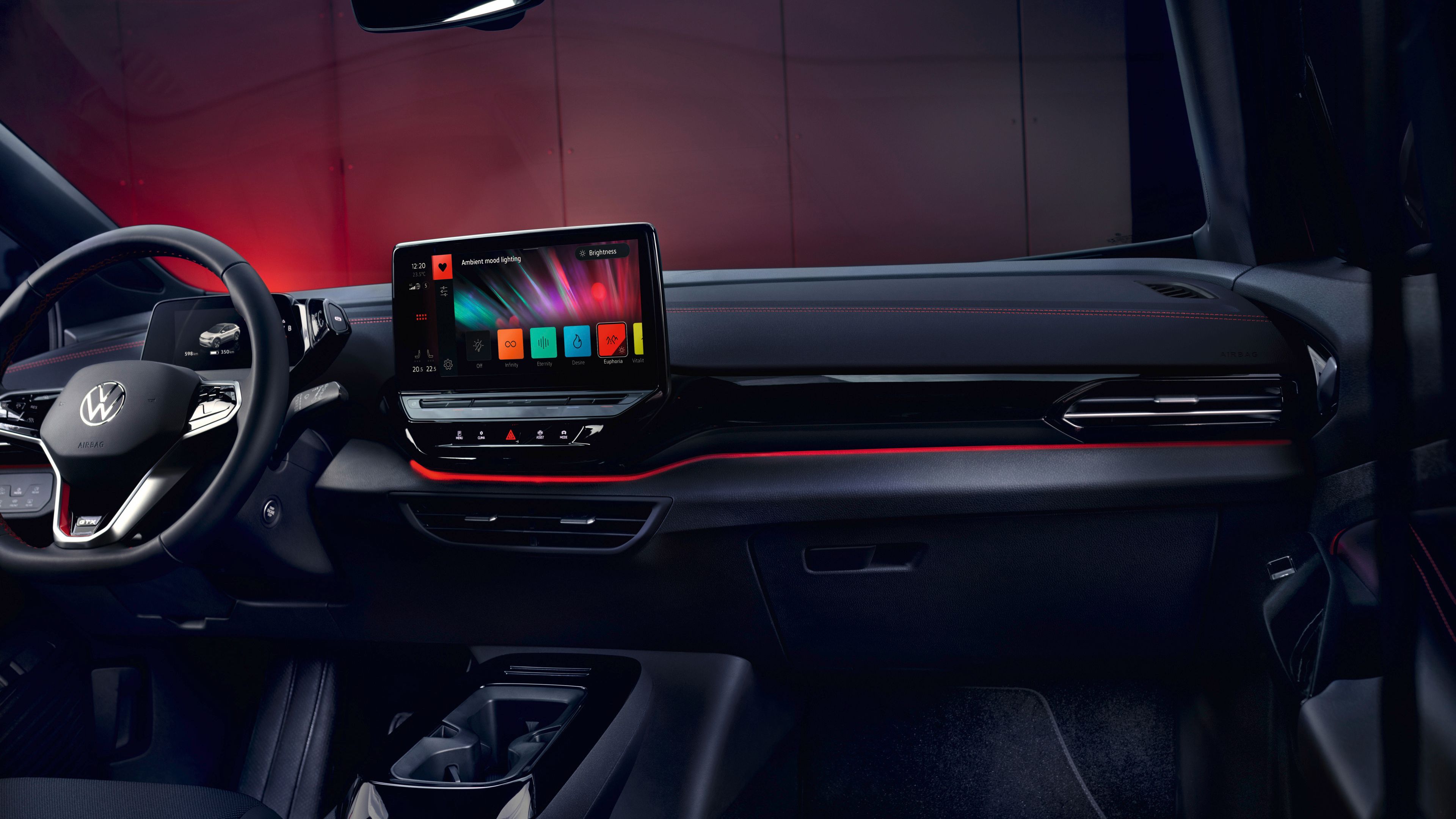 Stay effortlessly connected with the Volkswagen ID.4 GTX that allows access to infotainment system content through Android Auto or Apple Car Play.
