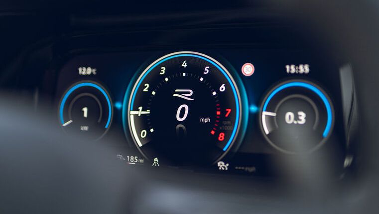 Golf R's tailored Digital Cockpit: displays customizable vehicle data like boost pressure, torque distribution, and gearbox temps.